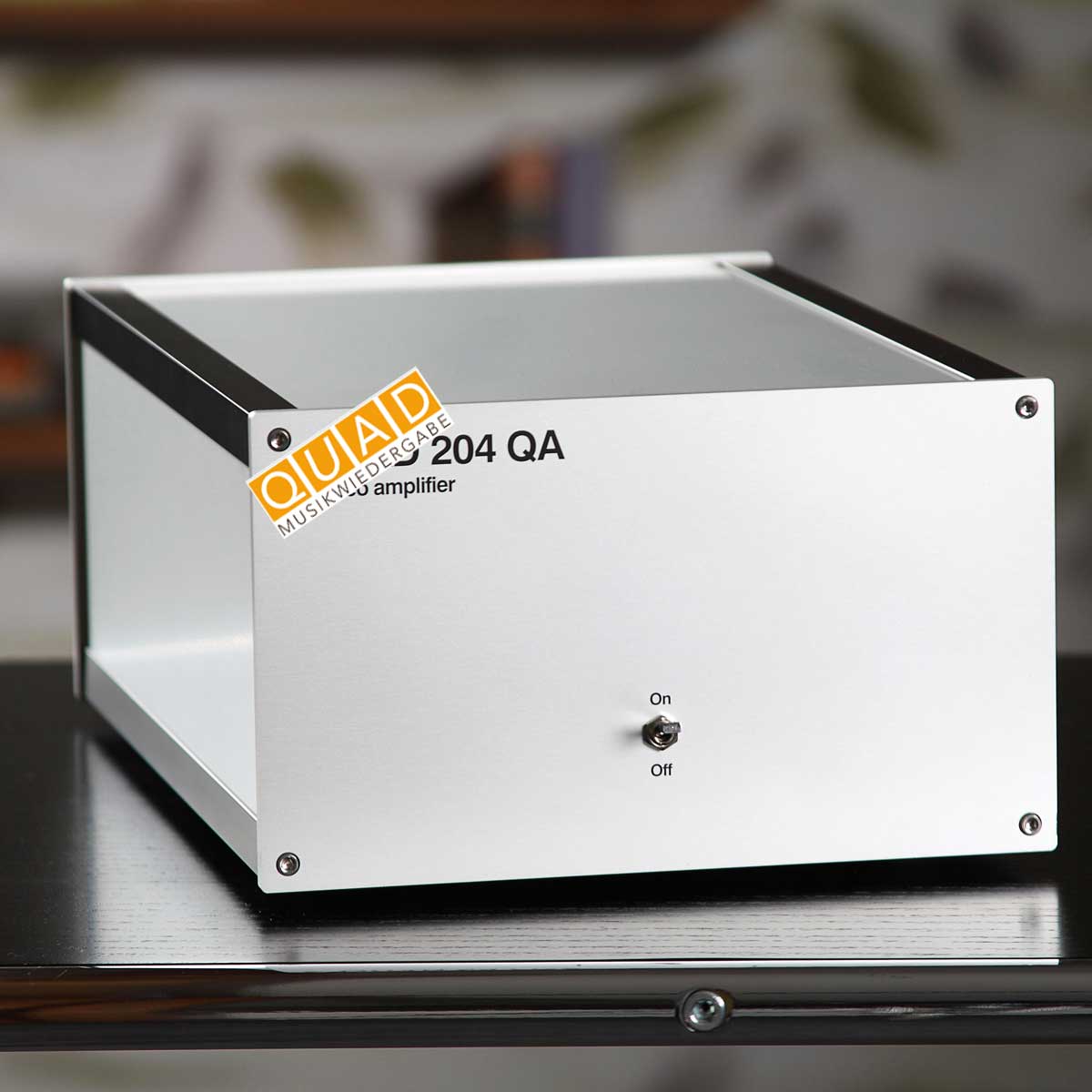 204 QA stereo-mainamplifier